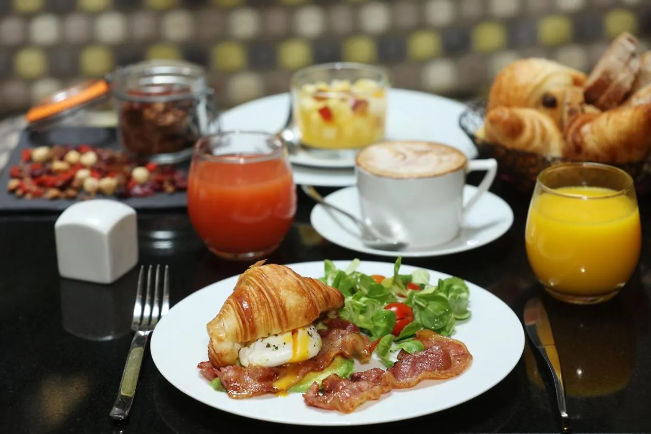 Baume Hotel
